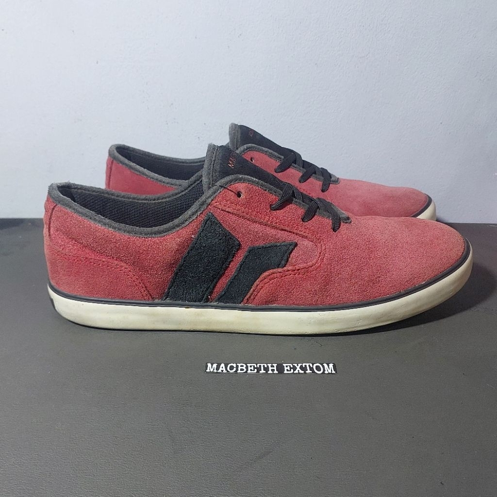 Macbeth Pendleton OxBlood Black White Era Tom Size 45