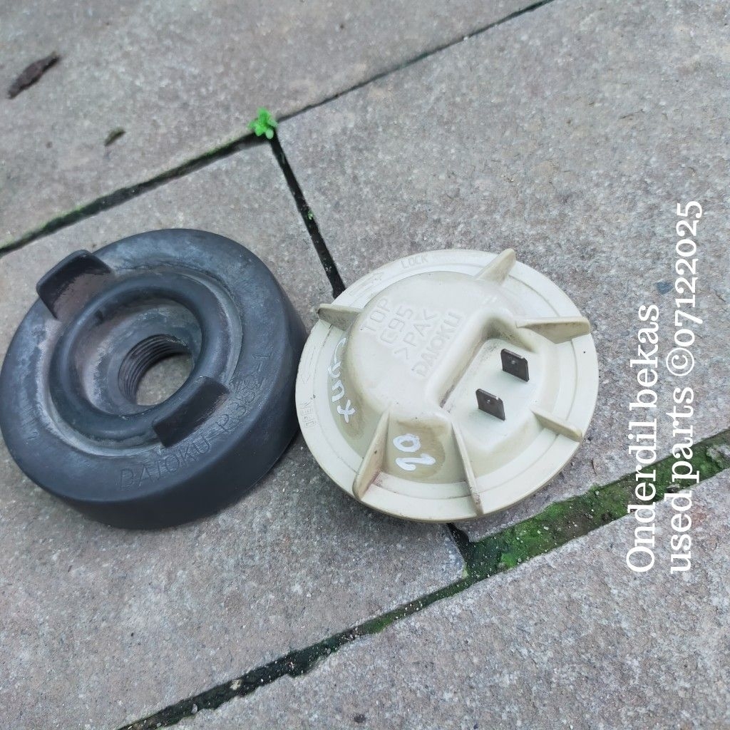 tutup cover lampu headlamp ford lynx 2002