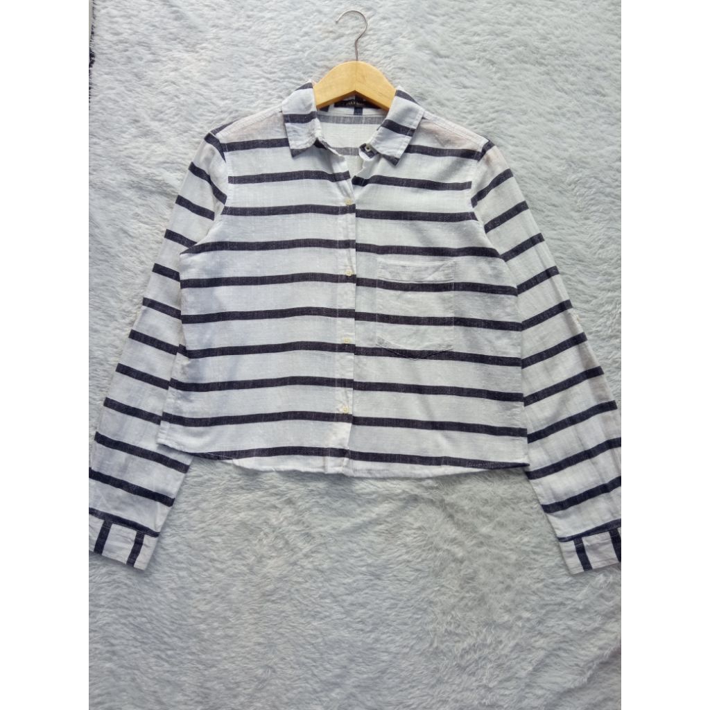 Kemeja Semi Crop Zara Salur Stripe Putih Hitam