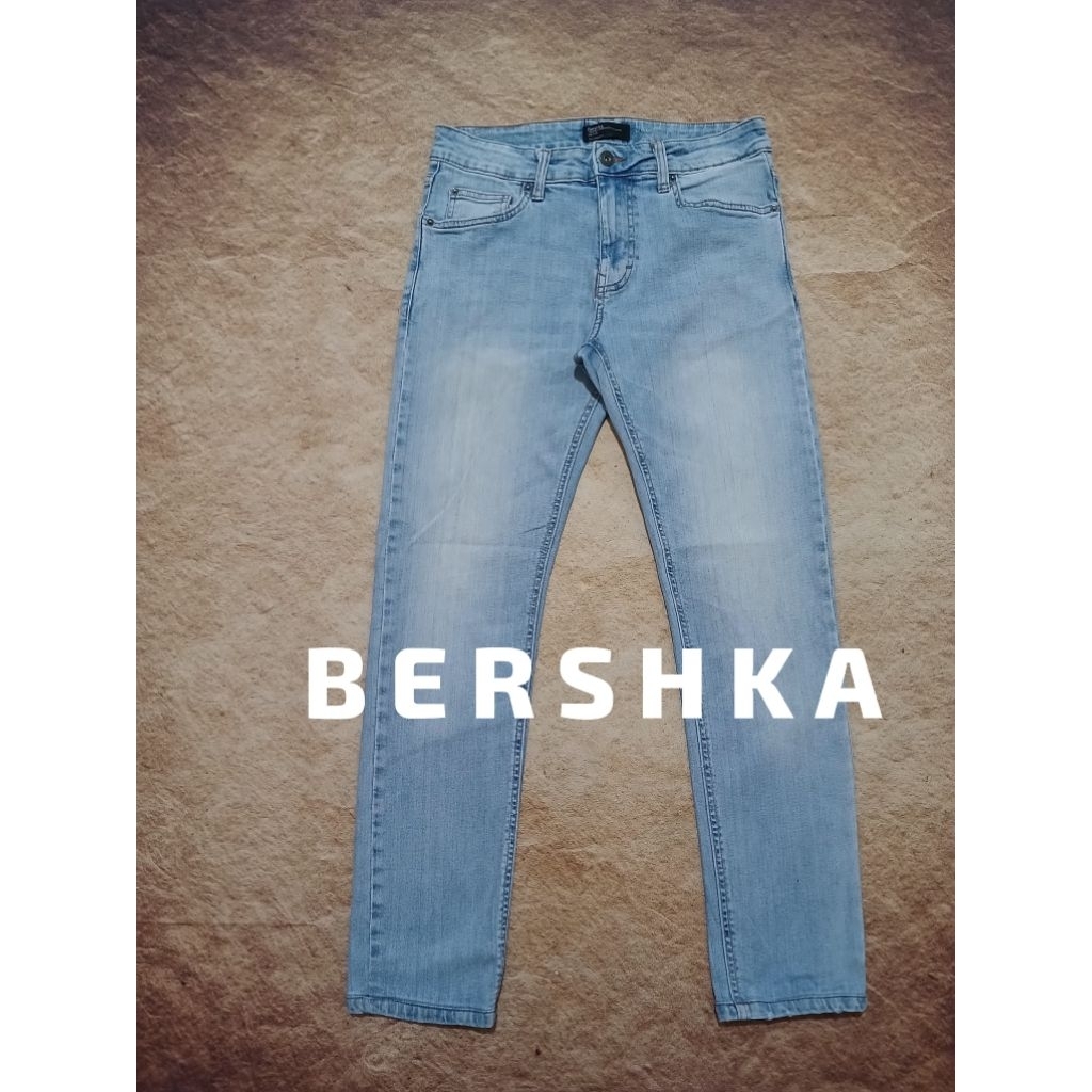 Jeans pria keren BERSHKA slimfit blue light bekas pakai