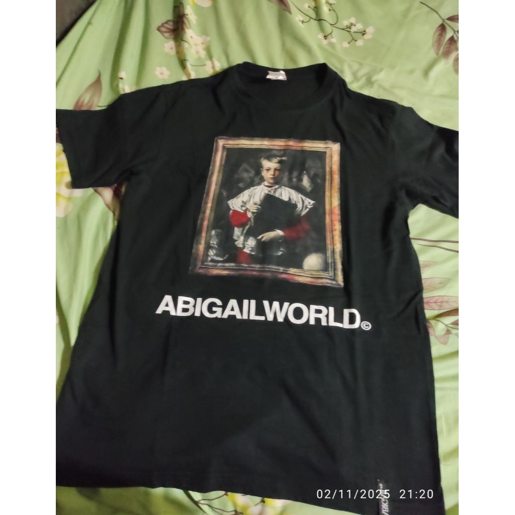 Kaos Abigail world Art limited