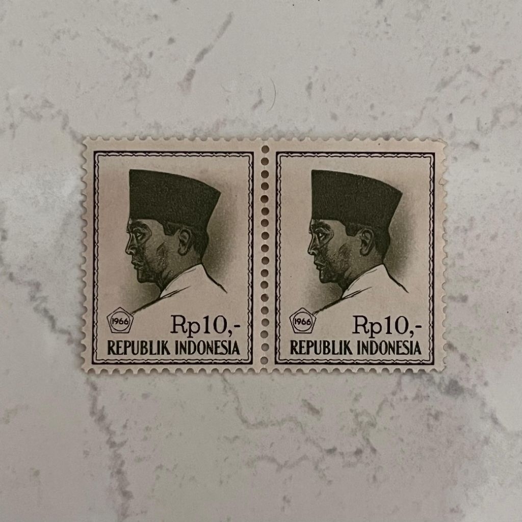 [Set 2 Lembar] Perangko Indonesia Kuno 10 Rupiah Soekarno 1966 Mint - Stamp