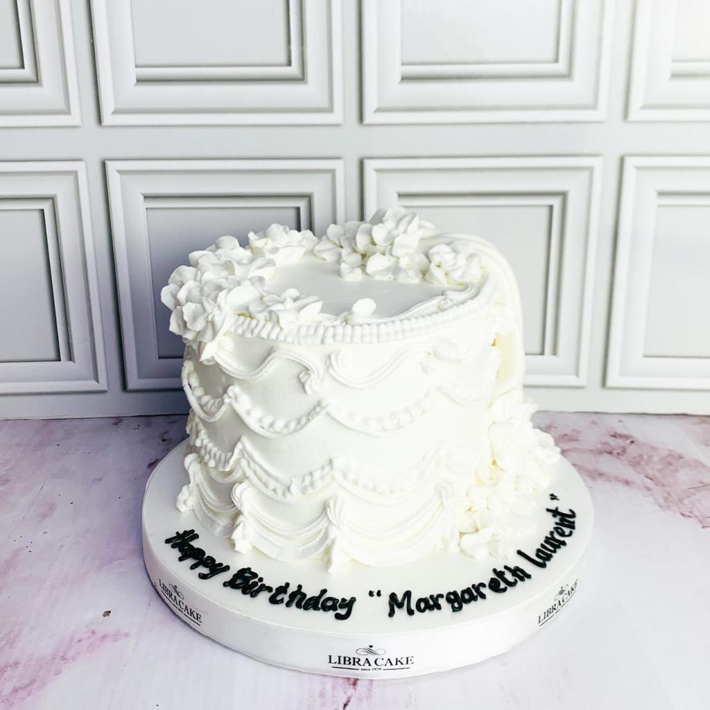 Kue Ulang Tahun/Birthday Cake/Kue Ultah Tema Flower whote/kue simple cake