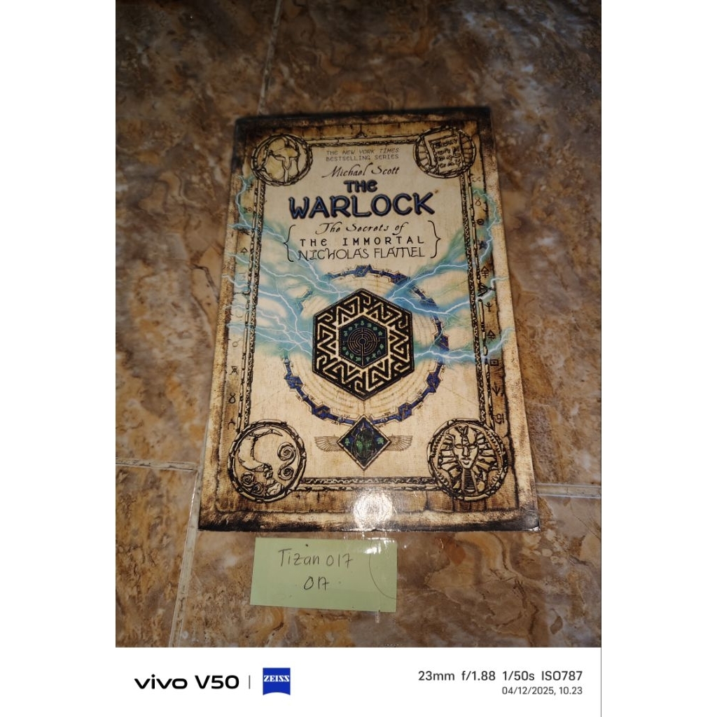 Buku The Warlock - The secrets of The Immortal Nicholas Flamel by Michael Scott
