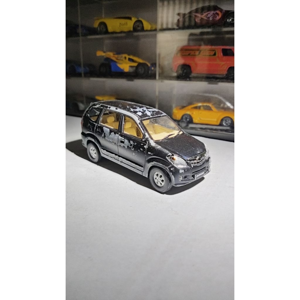 Rims Diecast 1:43 2006 Toyota Avanza