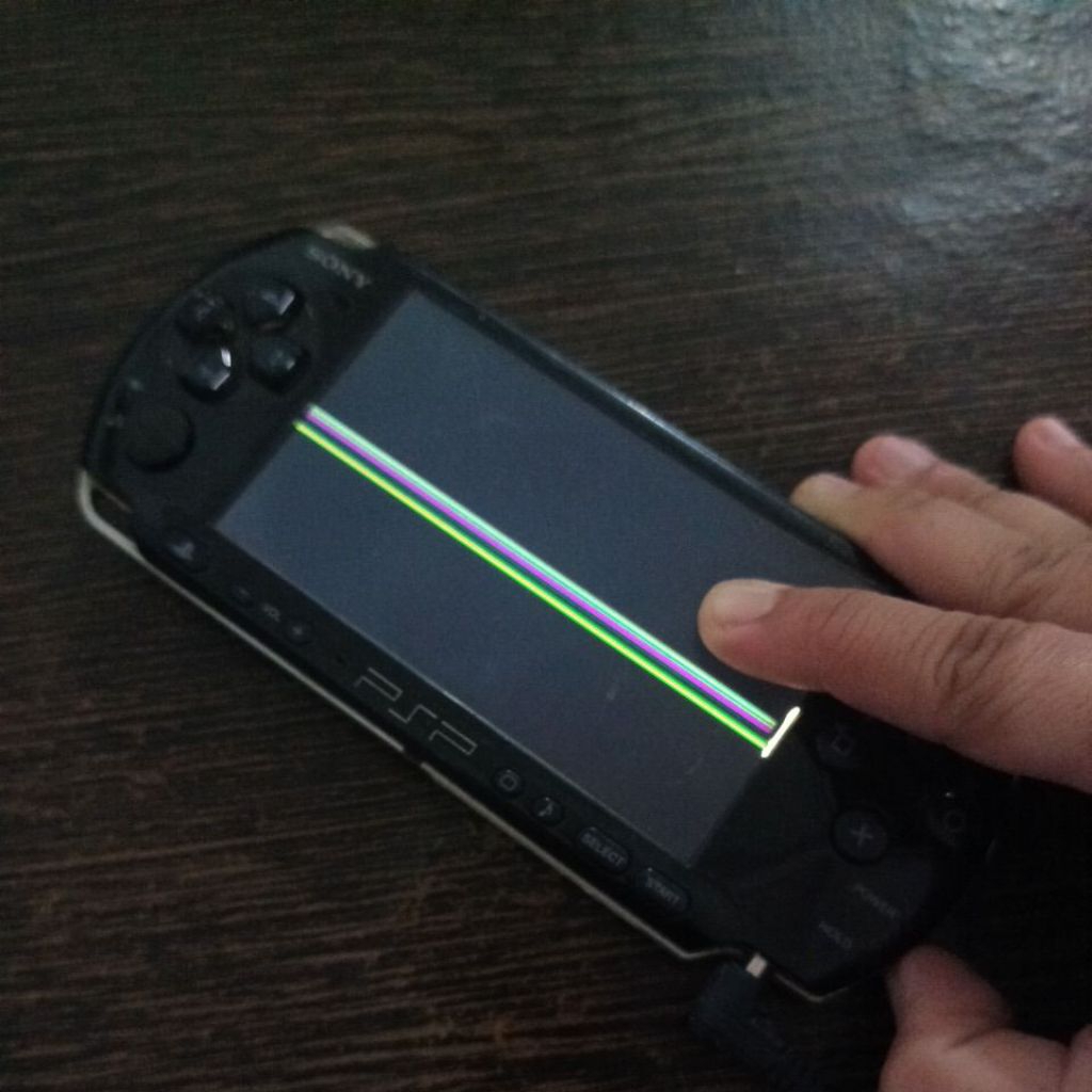 PSP Sony Playstation Portable bekas bahan