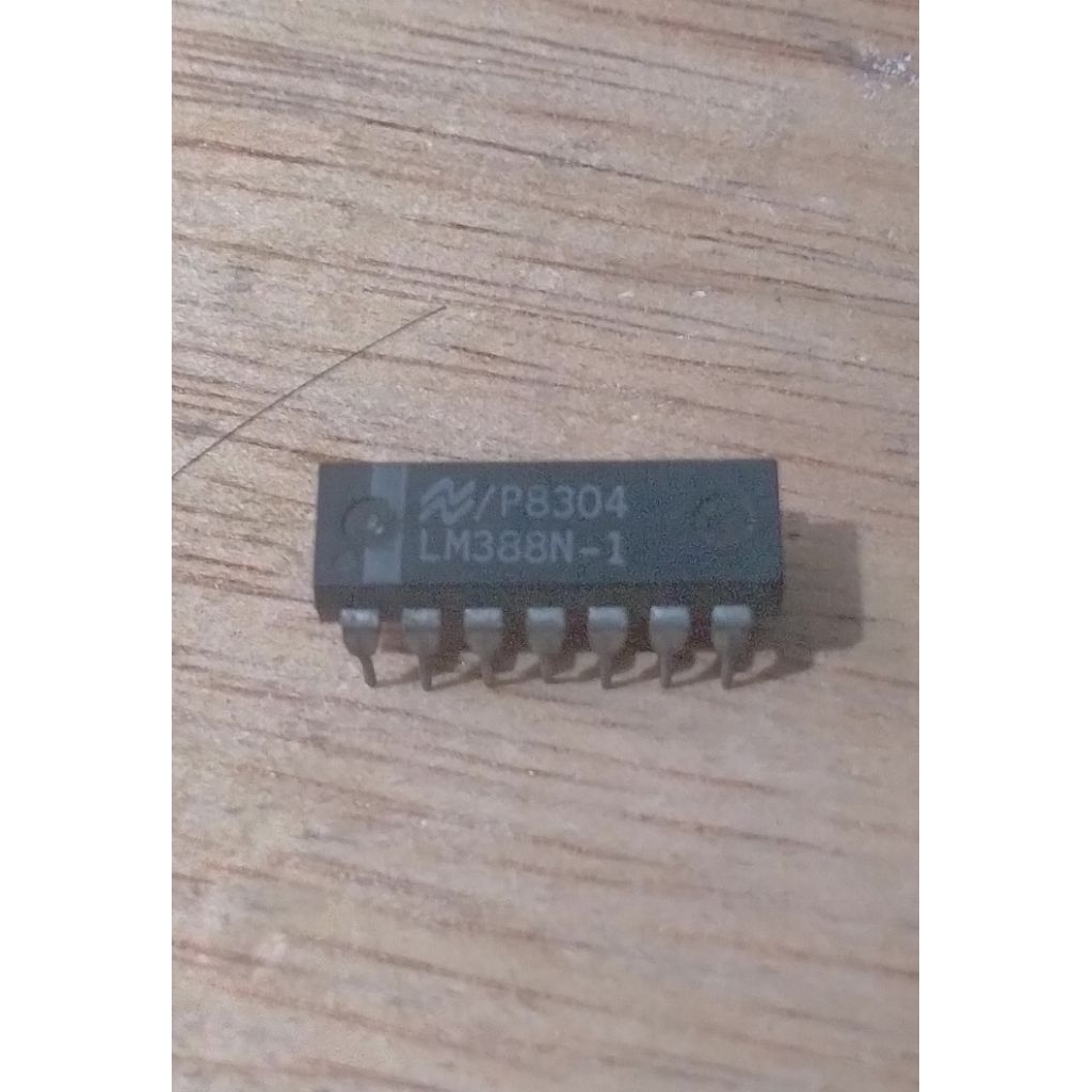 LM388N-1 National Semiconductor Audio power Amplifier 1.5watt 14P DIP