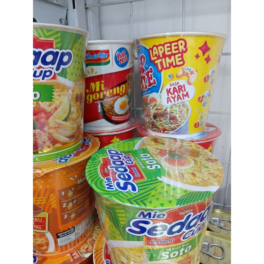 Pop Mie Aneka Rasa, dan Mie Sedap Goreng cup