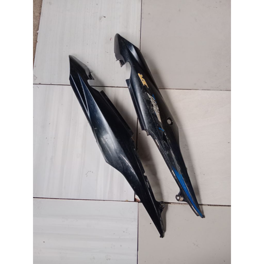 Body belakang Suzuki Spin 125 Kanan Kiri. Original. Seken