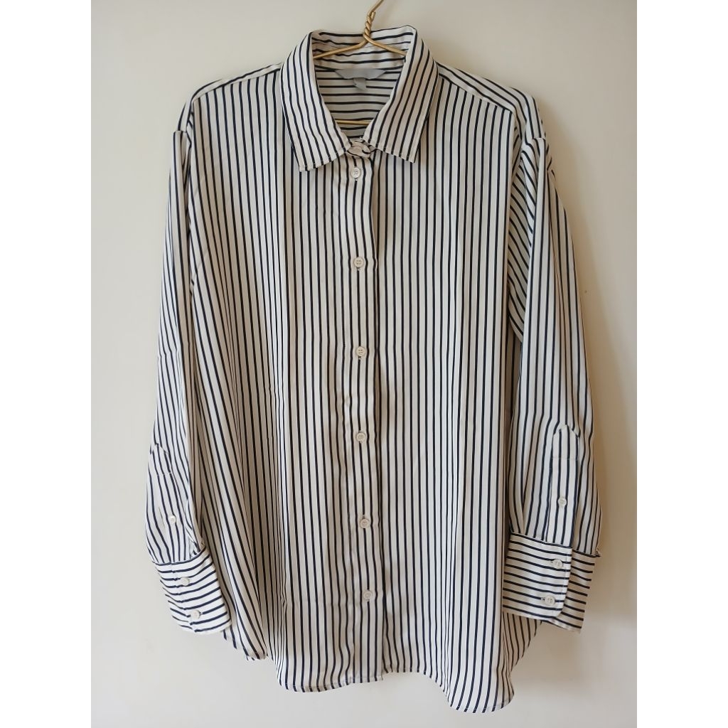 Kemeja Wanita Salur Oversize
