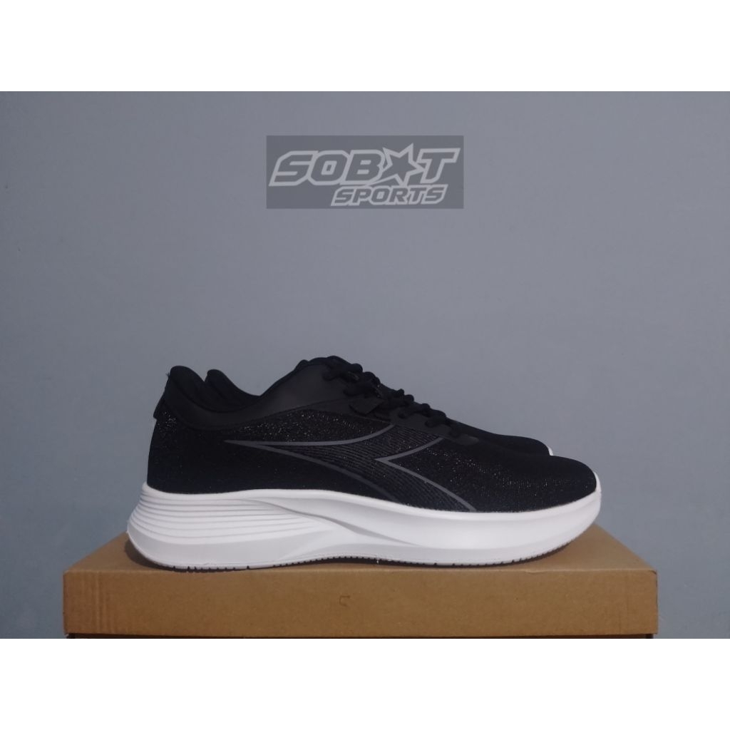 Sepatu Pria Running Olahraga Lari DIADORA NASTACO BLACK DIAX25F0209B Size 42 Original BNIB PT MAP