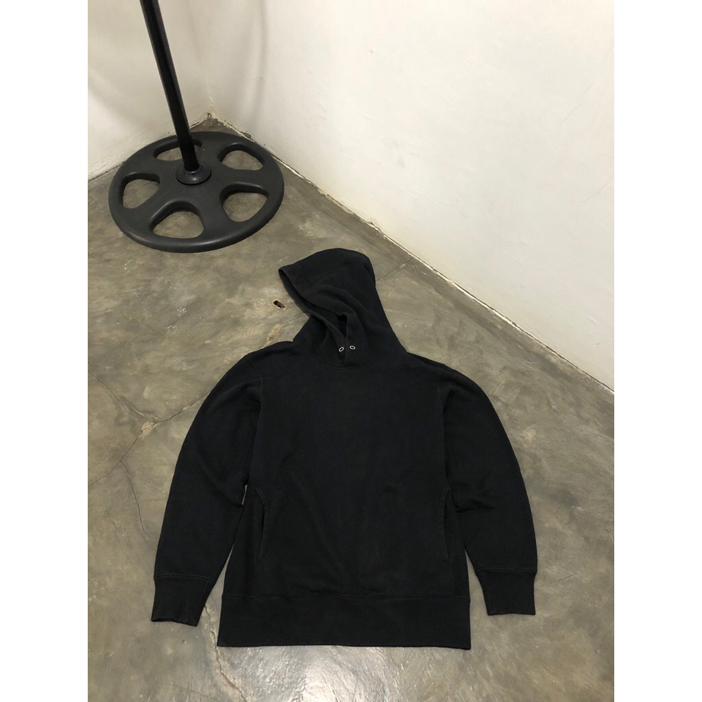 HOODIE UNIQLO UUU TEBAL SIZE L