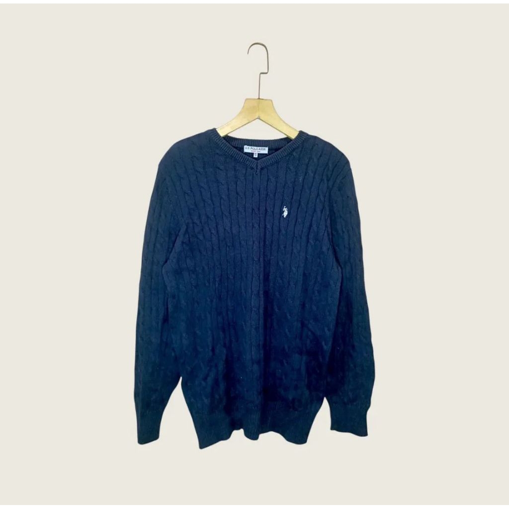 sweater knit v neck cable / kepang uspa