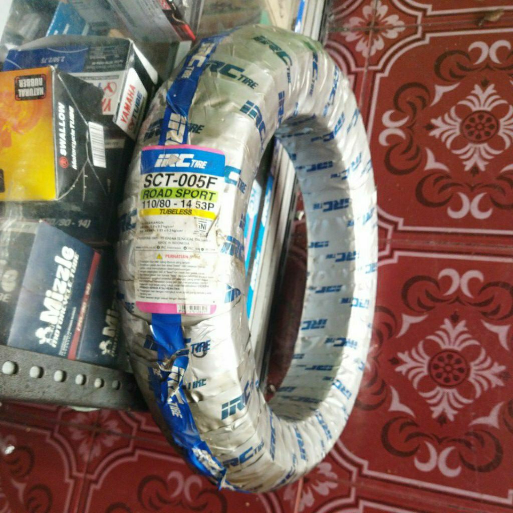 Ban depan aerox 110/80-14