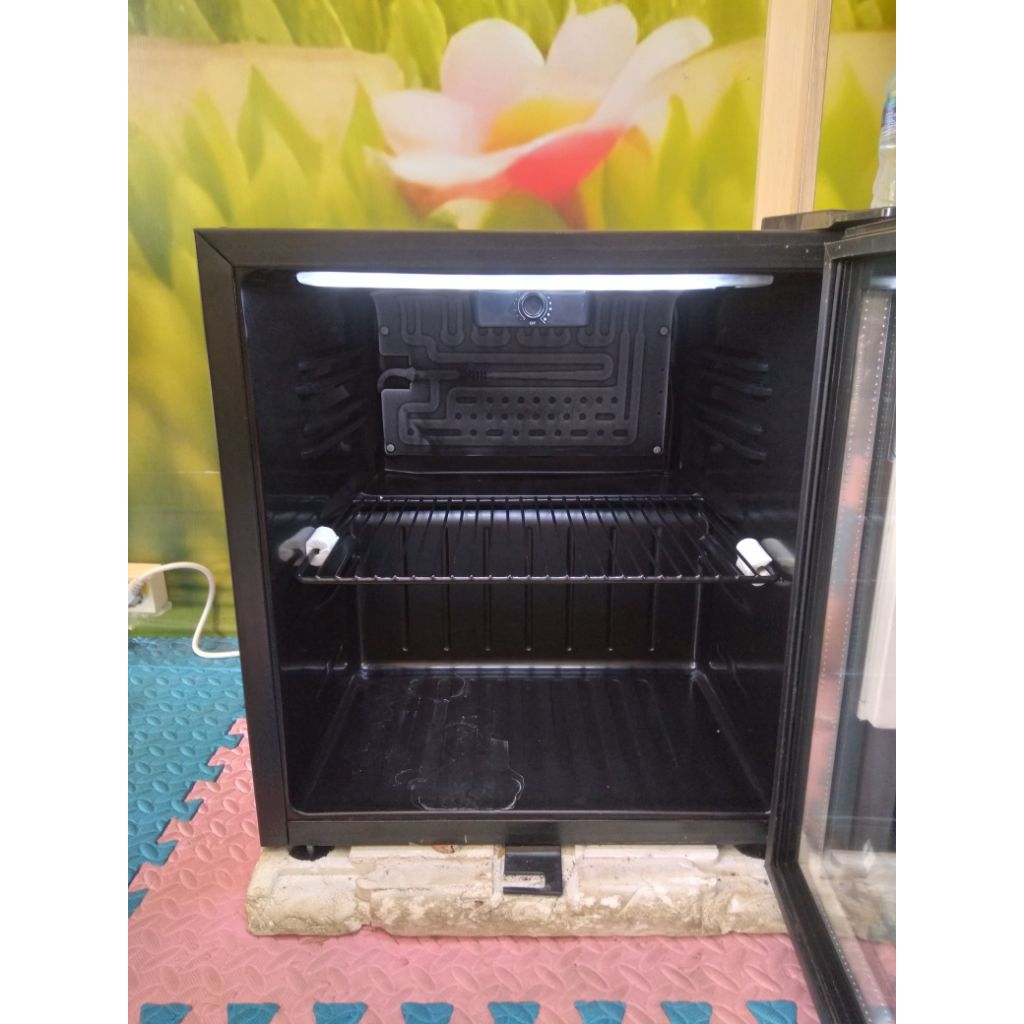 showcase kecil preloved