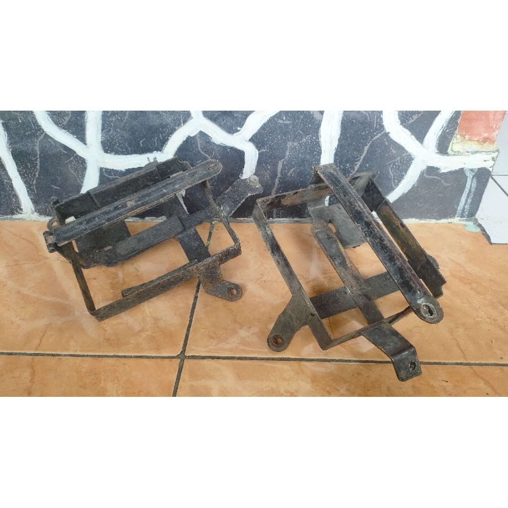 Box rumah aki tempat aki dudukan aki Honda Tiger revo Ori