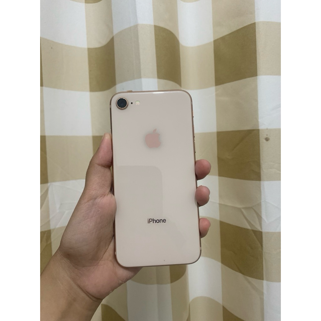 HP Iphone 8 Prelove 64GB Bekas Batangan