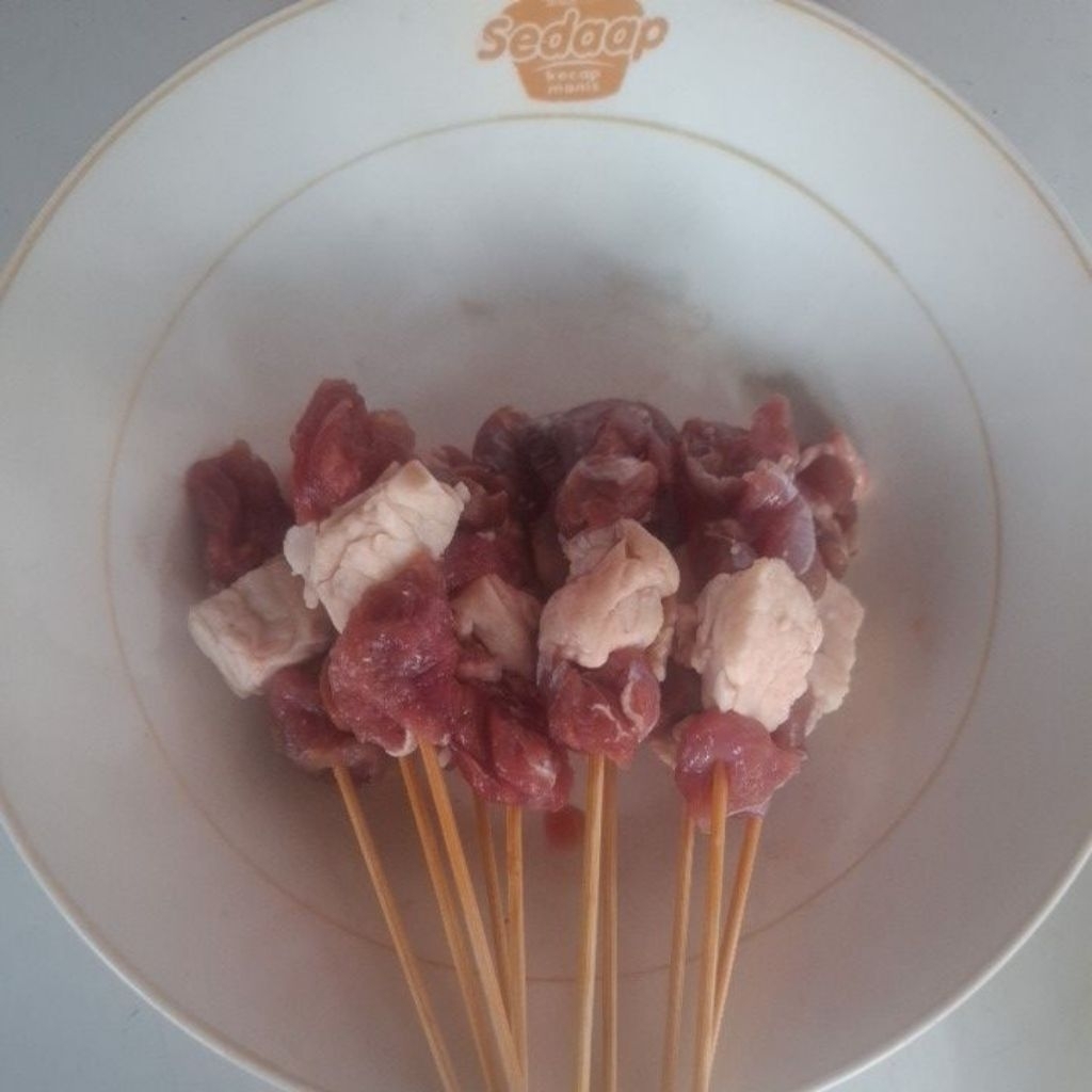 sate kambing campur lemak