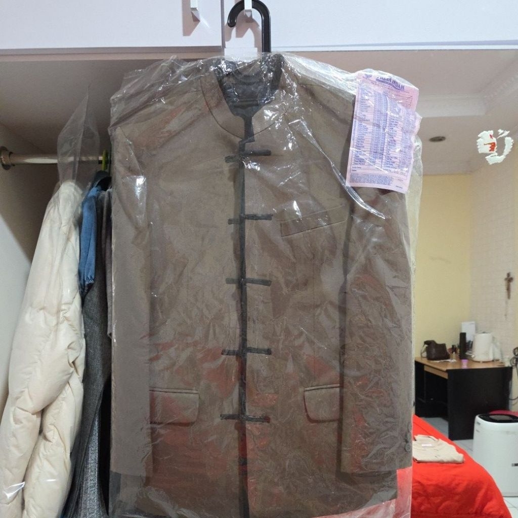 PRELOVED SAS Design Baju Changsan pria Coklat tua lengan panjang