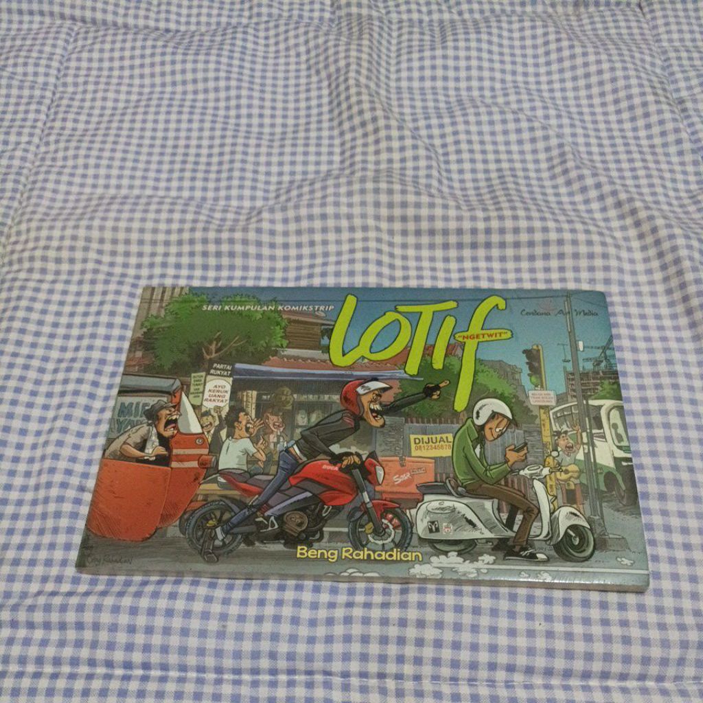 Kumpulan Komikstrip - Lotif Ngetwit