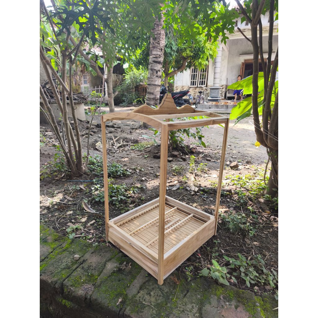 SANGKAR JERUJI SENAR NO2 BAHAN KAYU JATI AMBRUKAN TEBAL