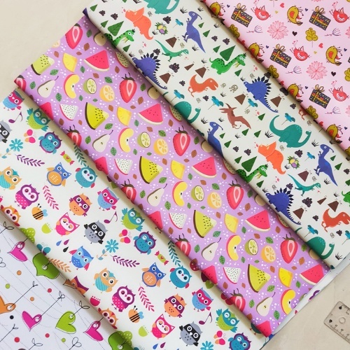 Kertas Kado Krakter Lucu Kertas Kado Kertas Kado Motif Cewe Cowo