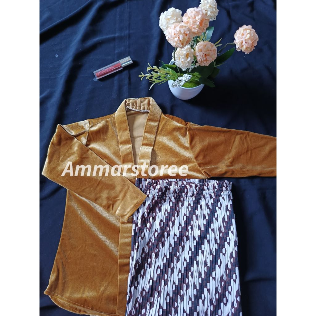 kebaya bludru kartini anak set (atasan+rok plisket)