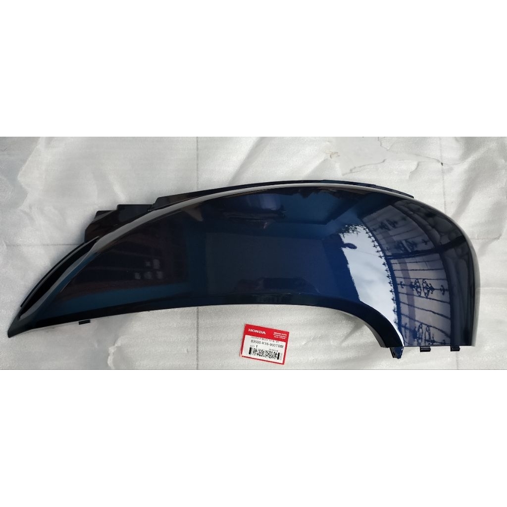 83500-K16-900TBM COVER BODY KANAN SCOOPY Fi warna BIRU TUA ORI AHM