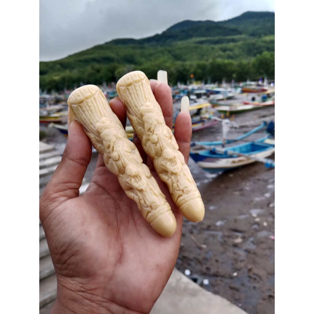 Once pipa cangklong srigading asli ukir garuda wisnu kencana (GWK)