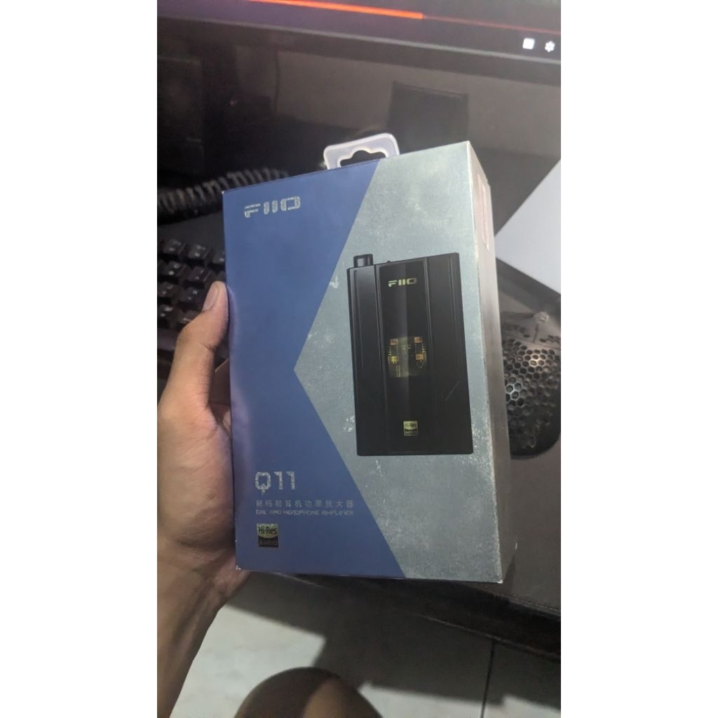 Fiio Q11 - Portable DAC Headphone Amplifier - Second/Preloved