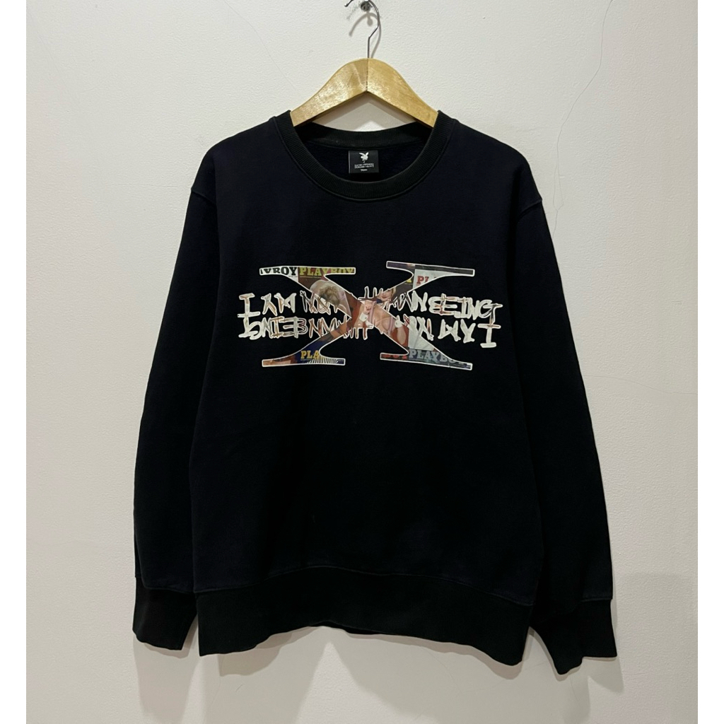 Crewneck I Am Not A Human Being X PLAYBOY Big Logo Black / Sweatshirt PLAYBOY X I Am Not A Human Bei