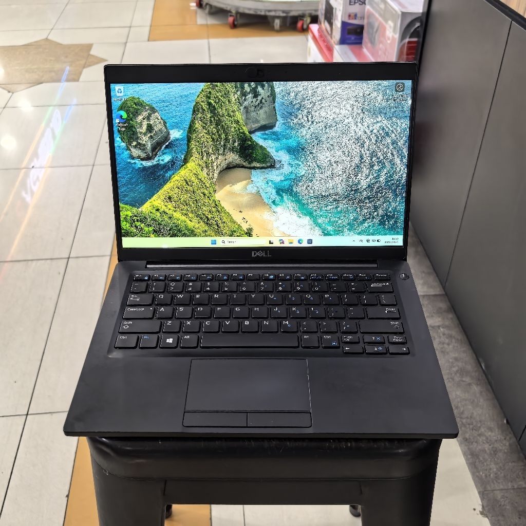 DELL LATITUDE 7390 CORE I5-8250U RAM 8GB SSD 256GB