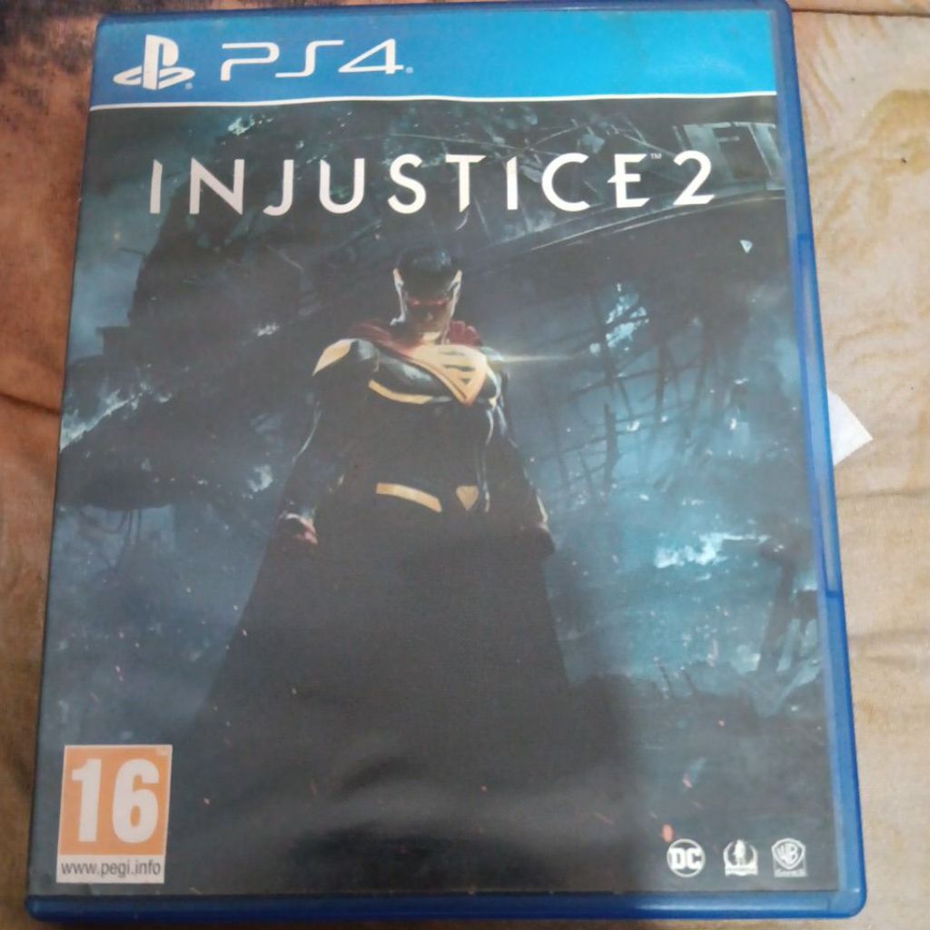 KASET PS4 INJUSTICE 2 SECOND