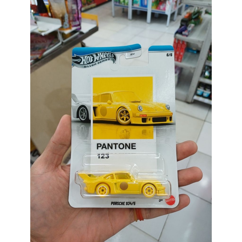 hot wheels Pantone porsche 934