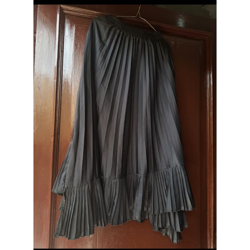 rok plisket asimetris prelove