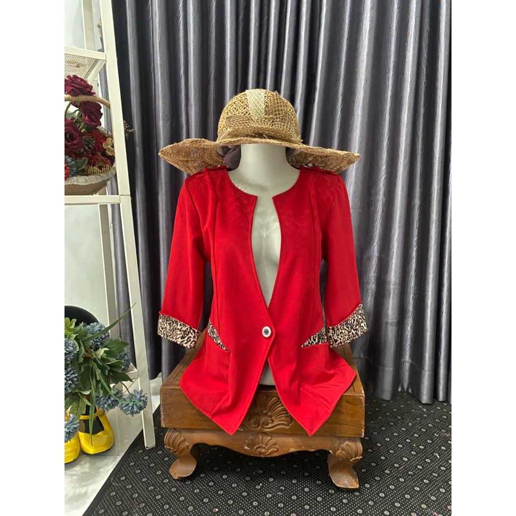 PRELOVED - BLAZER MERAH