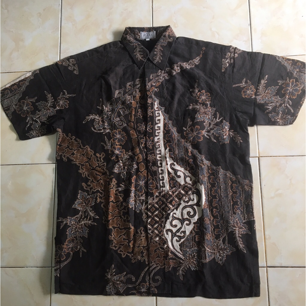 Batik Pria Brand Riana Kesuma