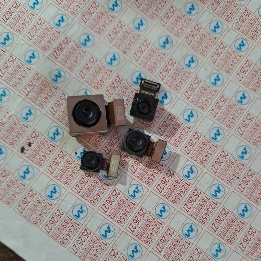 kamera komplit poco F4 ori bekas.