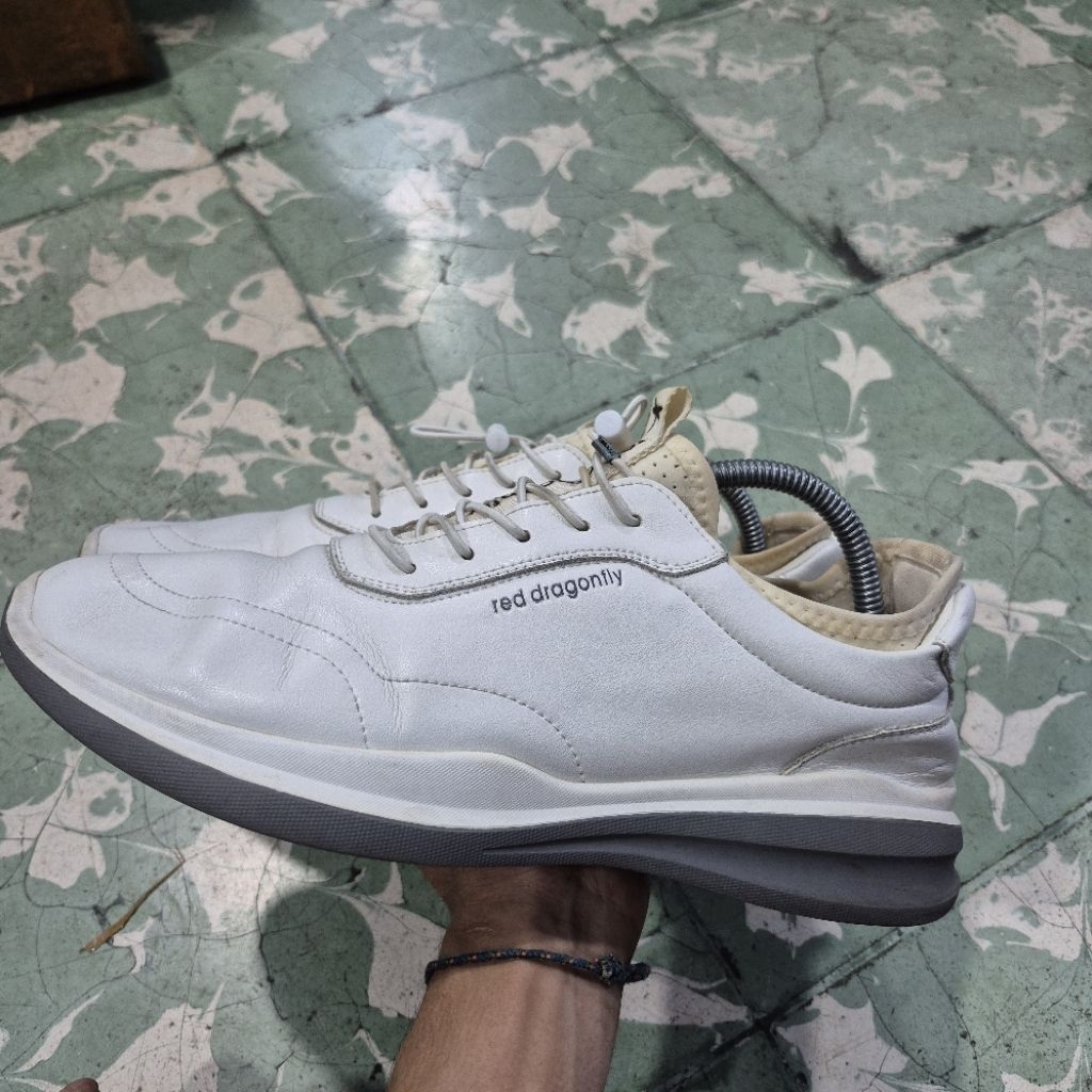 Sepatu Red Dragonfly Leather White Pria(42)