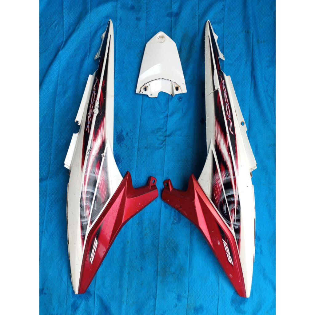 cover bodi belakang Yamaha Xeon karbu 44D Original / bodi belakang Xeon karbu Original copotan