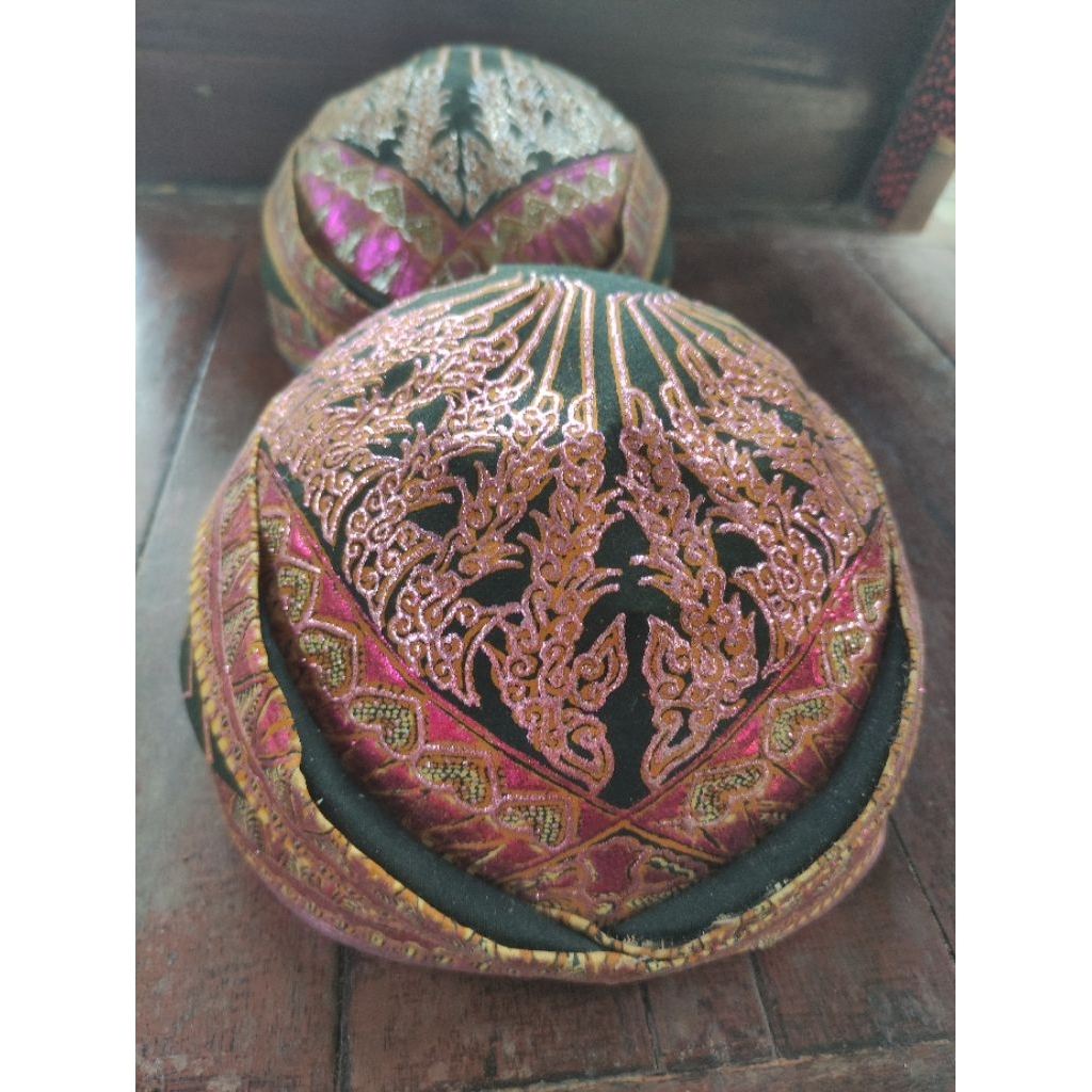 Blangkon prada jogja