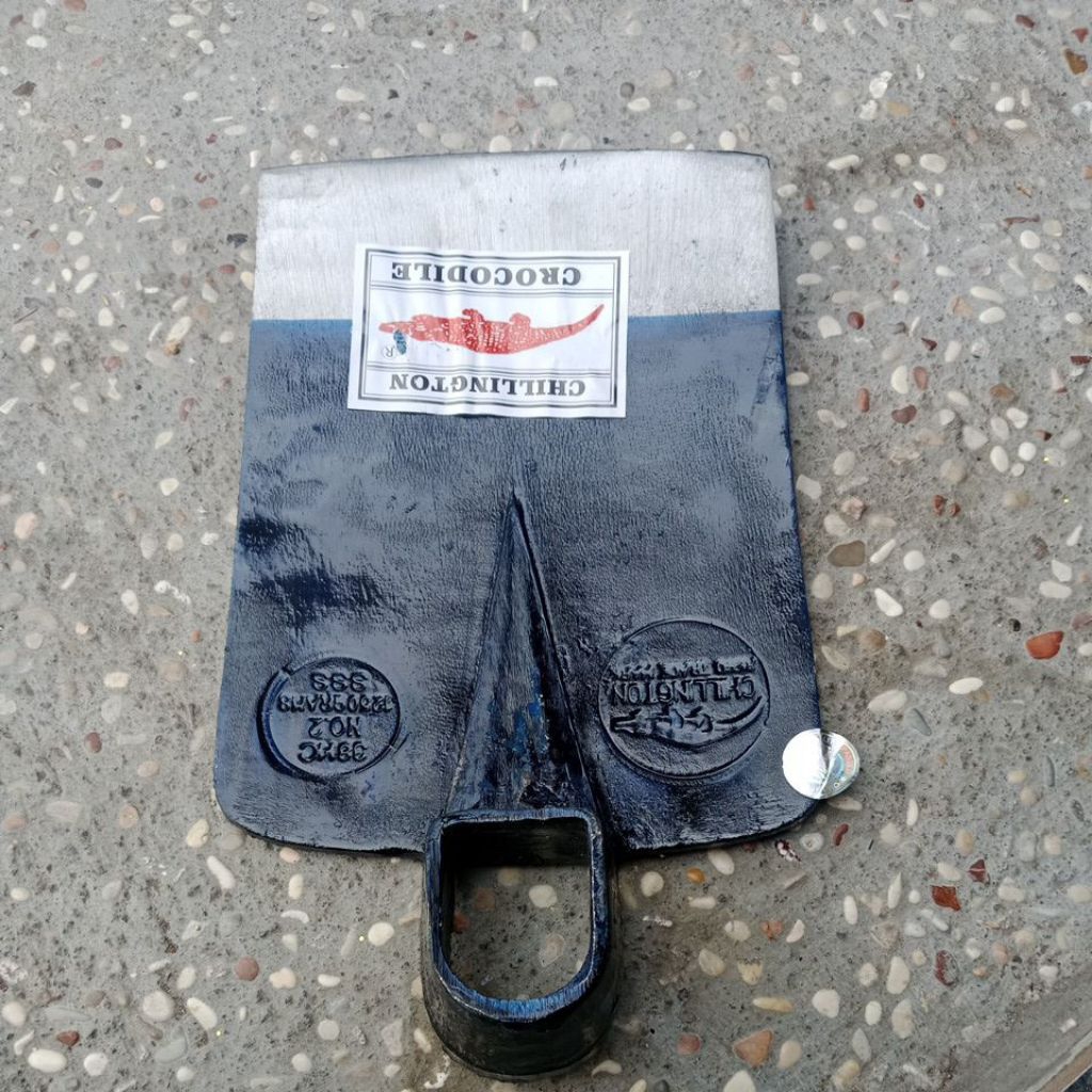 Cangkul cap buaya asli, bahan baja