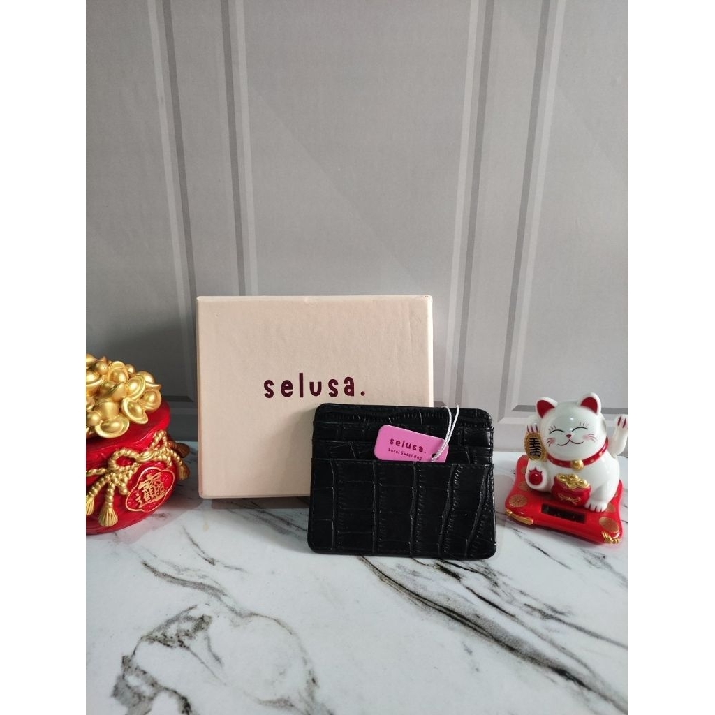 Dompet Selusa  Cardholder Preloved ( Free boxnya)
