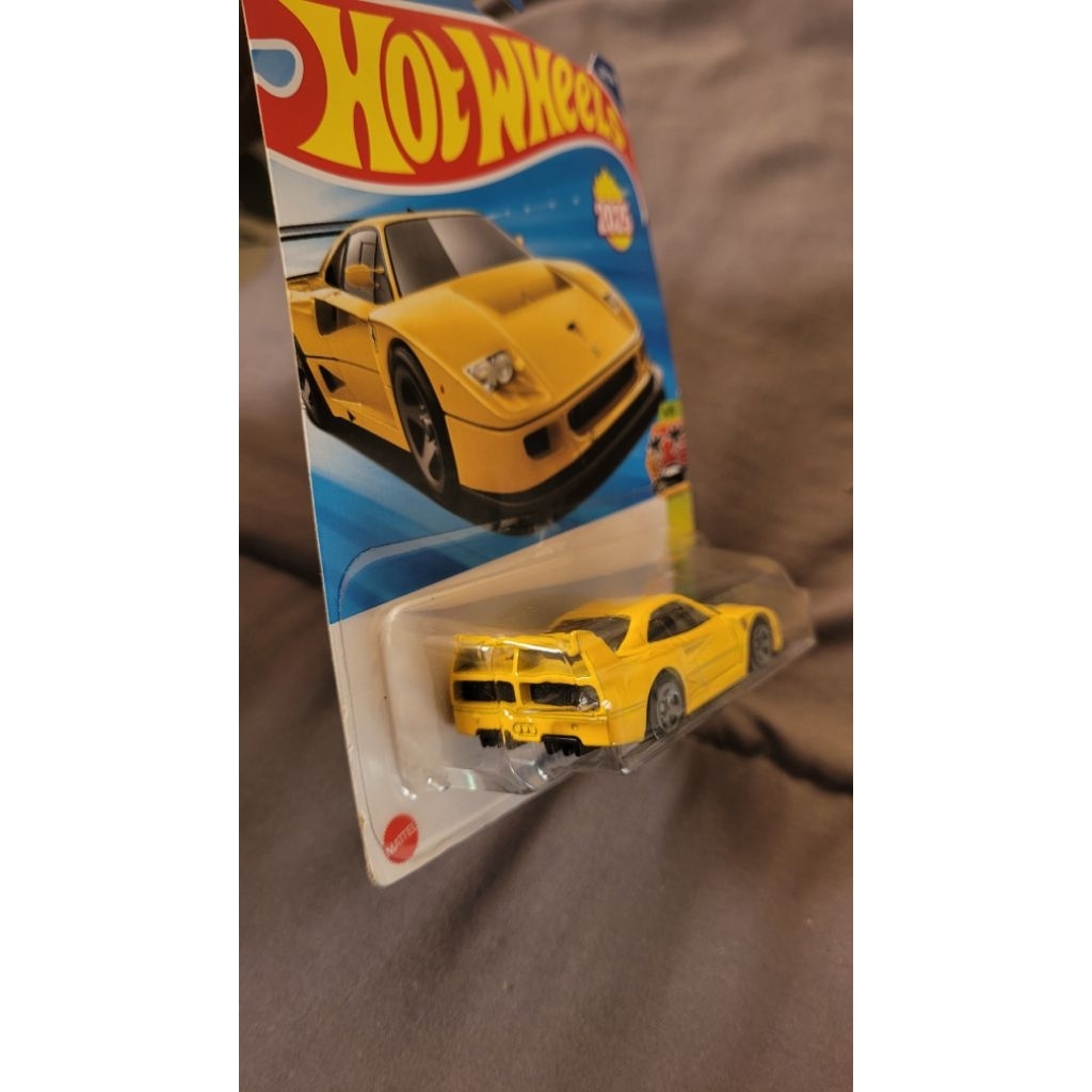 Hotwheels ferrari f40 competizione