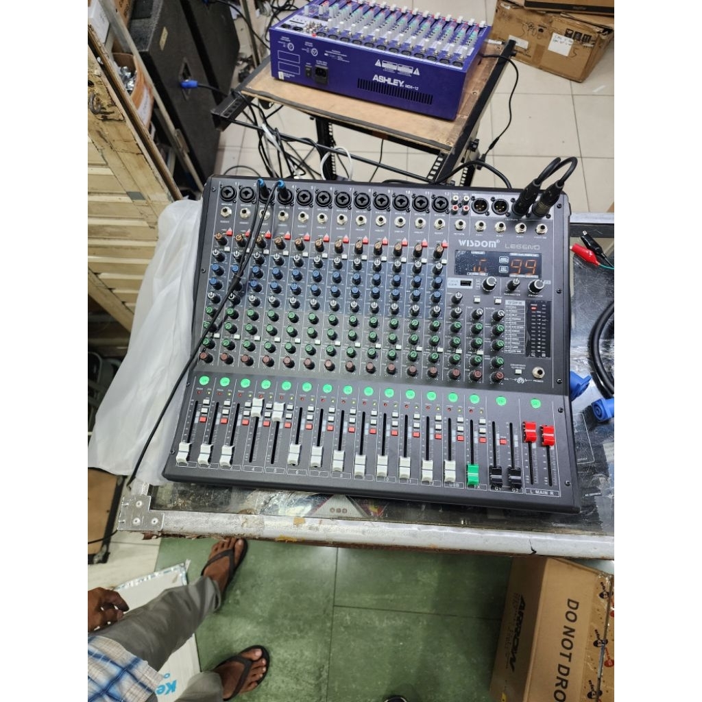 Mixer Audio Wisdom LEGEND 12 / LEGEND12 Channel With Efek 99 dsp