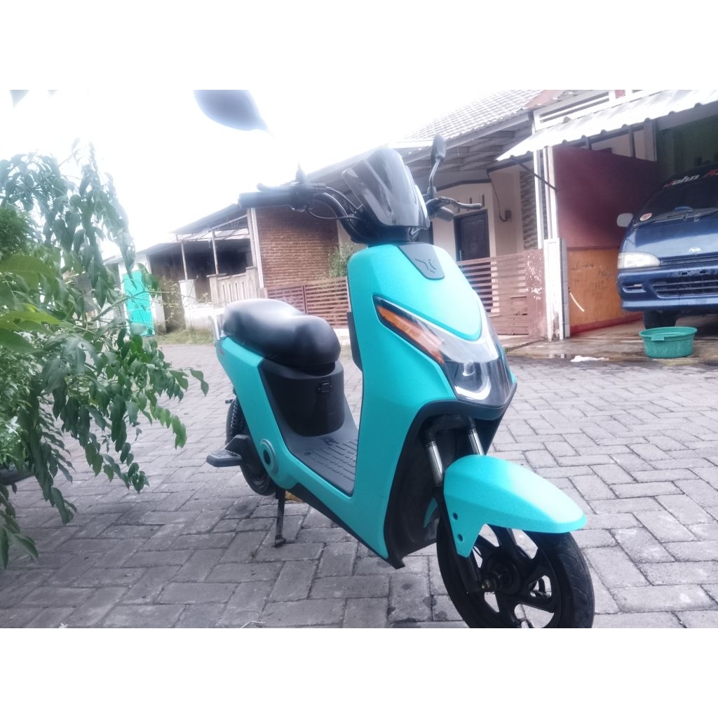 SELIS uwinfly D70