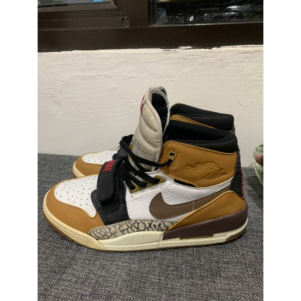 Air Jordan Legacy 312 High Size 43