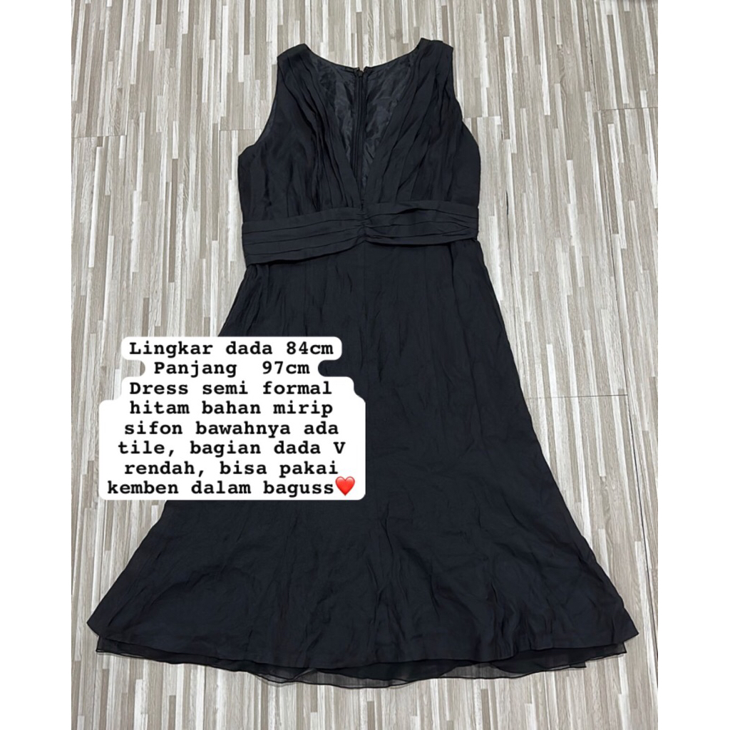Dress hitam formal cewek tile bawah