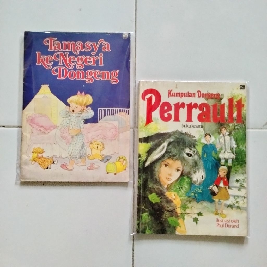 Buku Langka - Kumpulan Dongeng Perault - Tamasya ke Negeri Dongeng - Gramedia