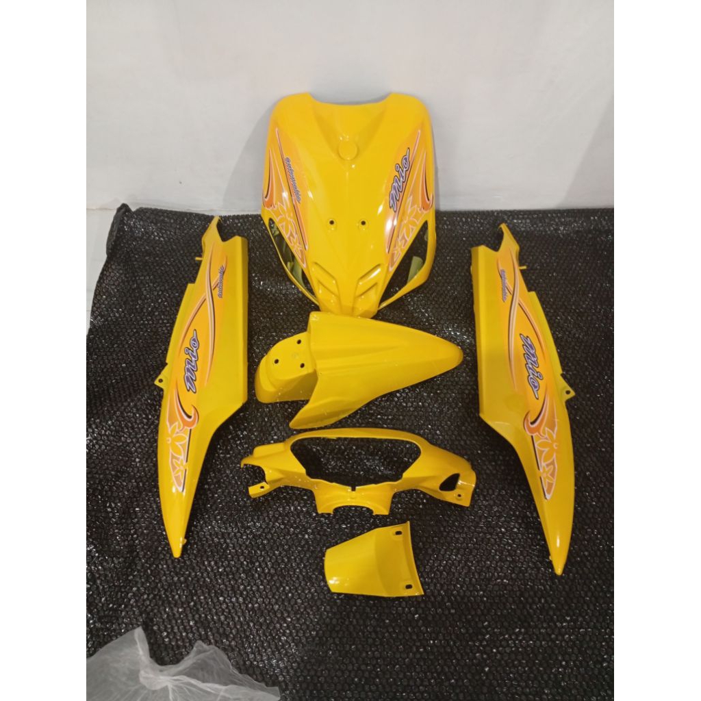 Fullset cover body halus mio sporty kuning+stripping motif bunga